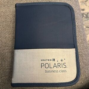 United polaris business Class Travel bag with amenities